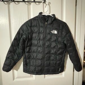 The North Face Kids Dark Gray Puffer Jacket